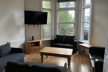 6 bed flat, George House, Jesmond, Newcastle, NE22AL - Image 2